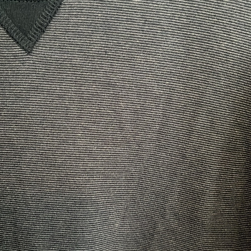 NWOT Light weight pullover crew neck - Picture 4 of 5